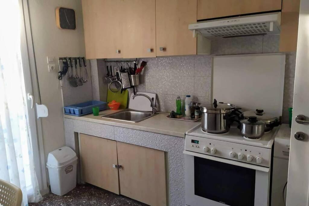 Apartment Next To The Sea Peraía Екстериор снимка