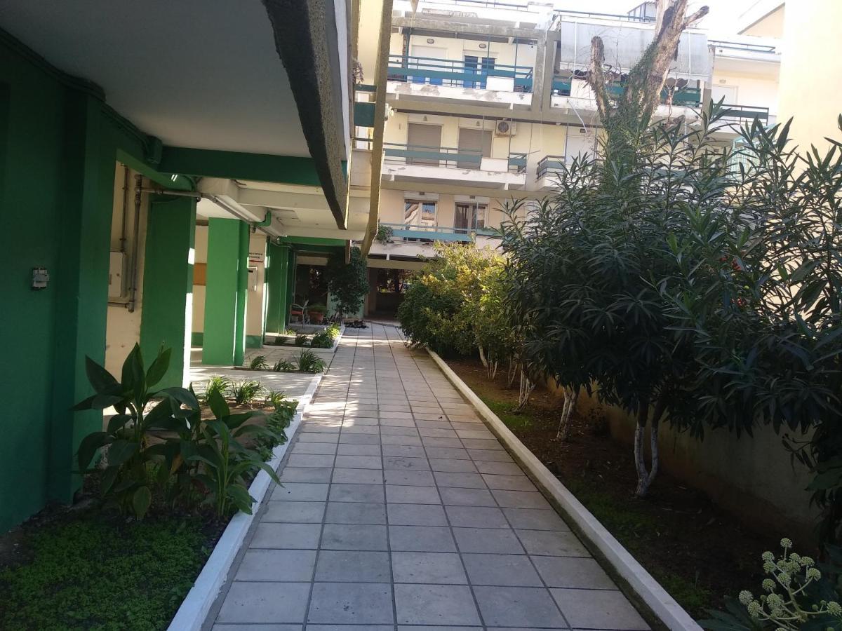 Apartment Next To The Sea Peraía Екстериор снимка